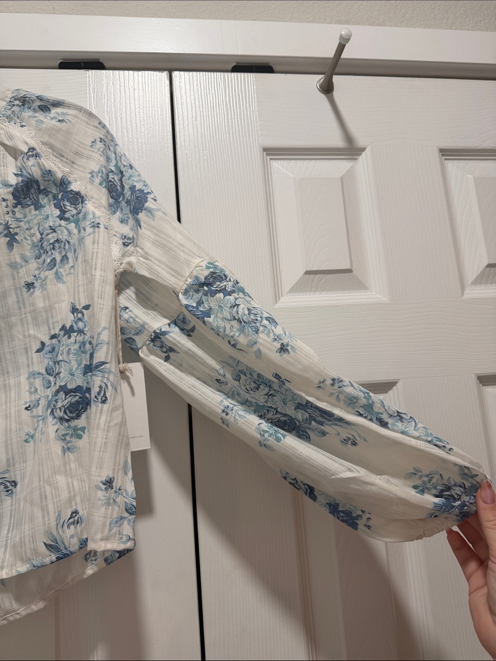 NWT A Collective Story Floral Top Size Medium - Picture 6 of 8